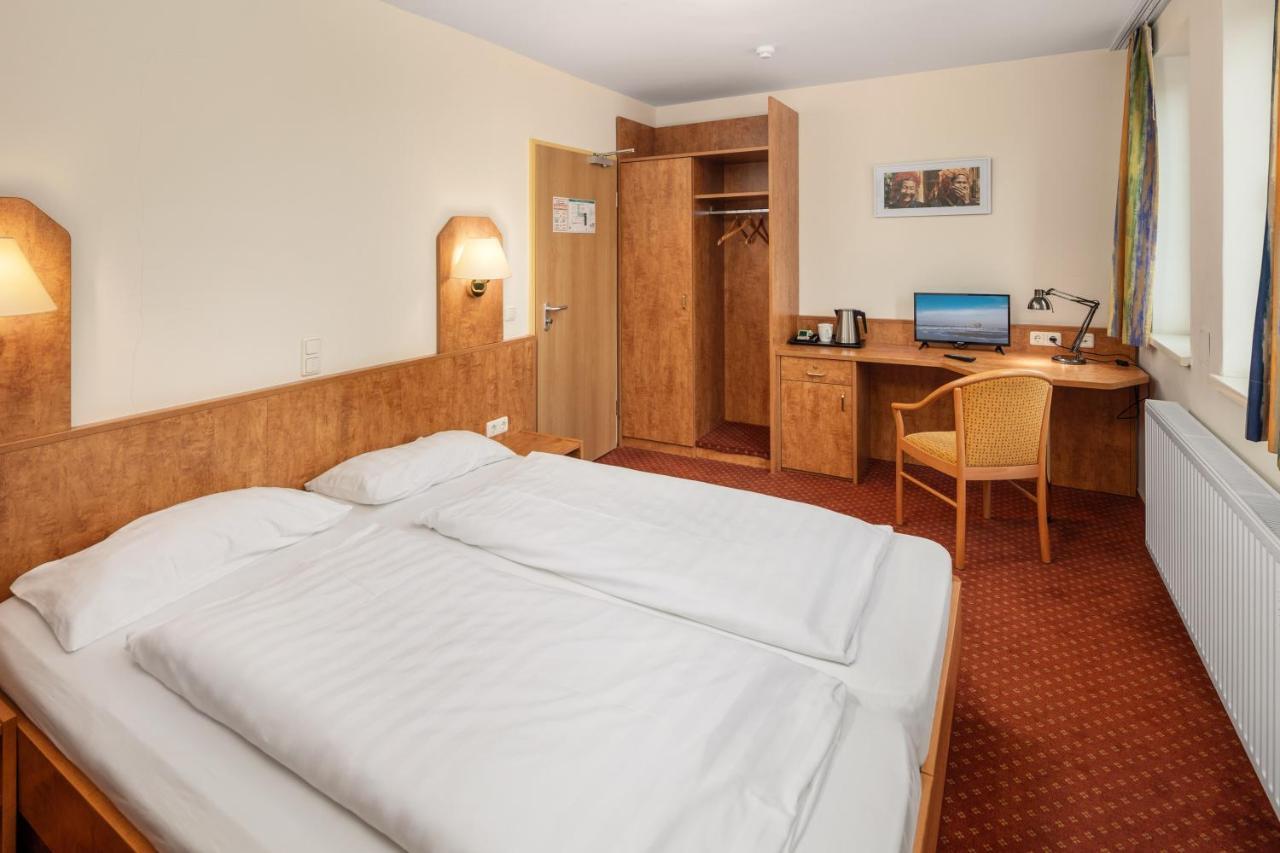 Double Room,1469281166:JPEG